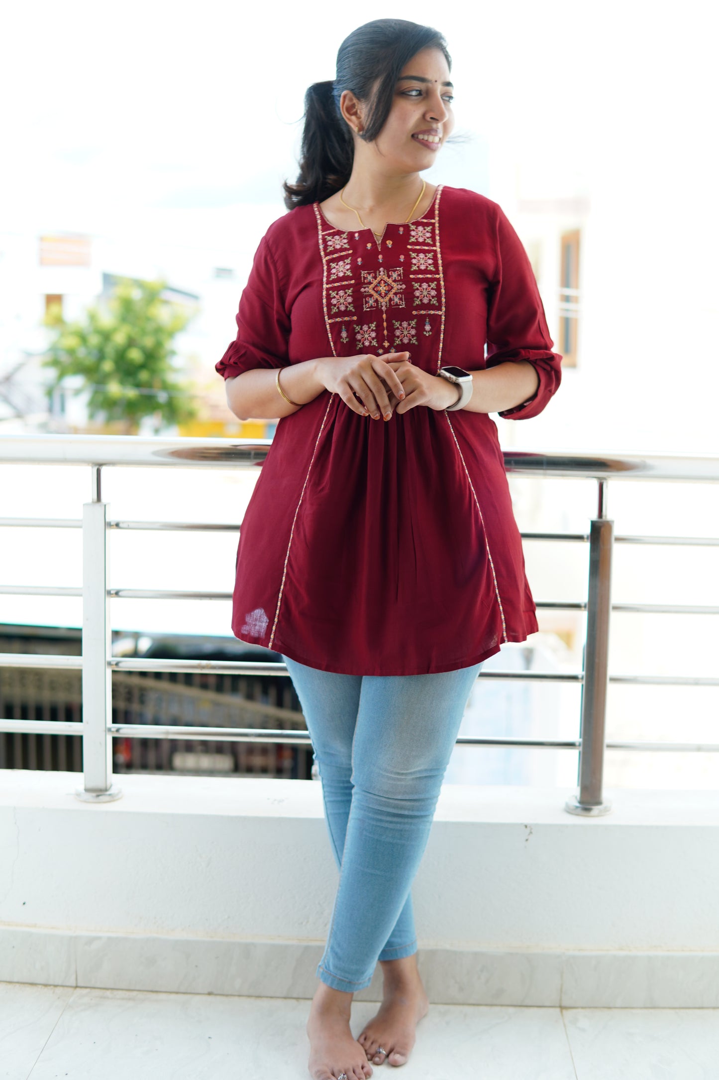 SHORT TOP (RED)