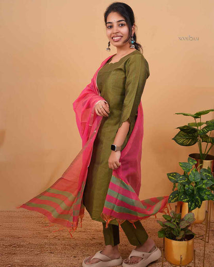 Olive Green Straight Kurti Set with Pink Silk Cotton Dupatta – Elegant Ethnic Wear