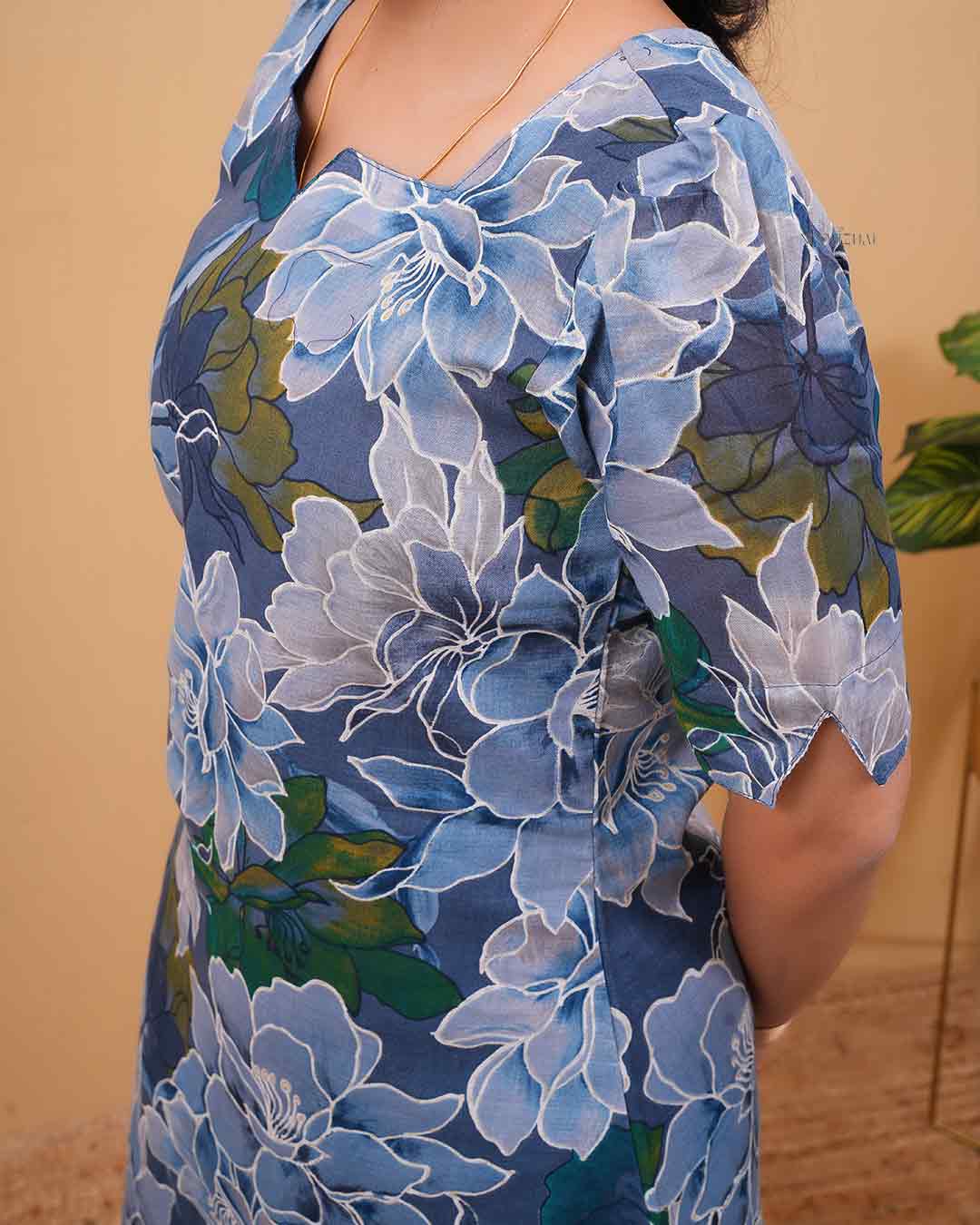 Women’s Blue Floral Print Straight Kurti with Puff Sleeves