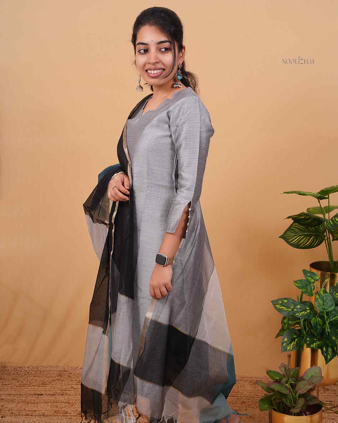 Dove Grey Straight Kurta with Contrast Organza Dupatta