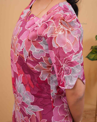 Women’s Pink Floral Print Straight Kurti with Puff Sleeves