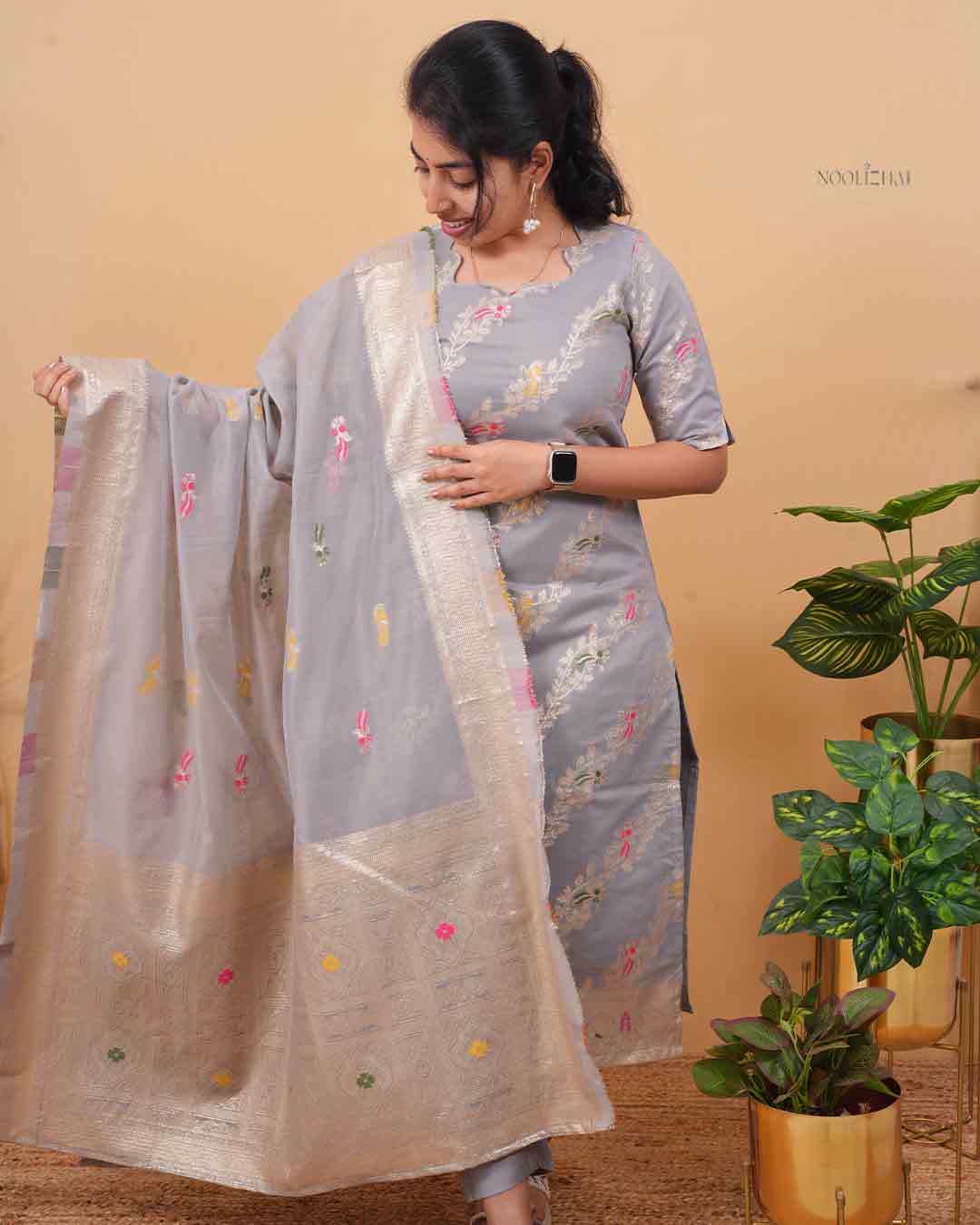 Saambal Neela Aaram Kurta Set