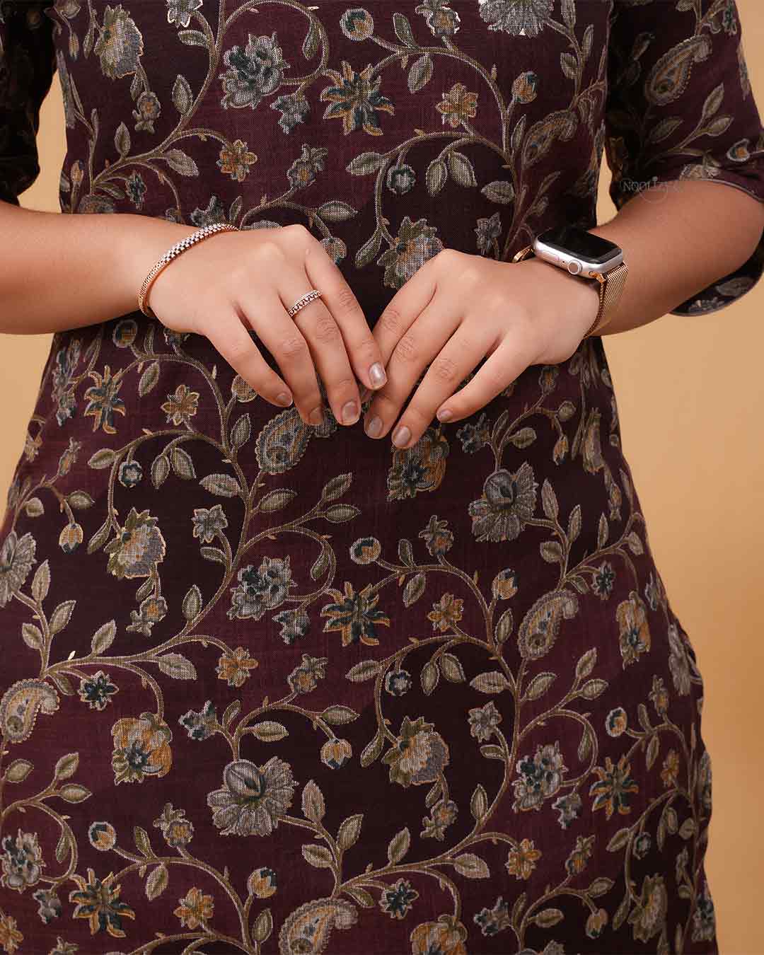 Women’s Classic Floral Cotton Kurti (Brown)