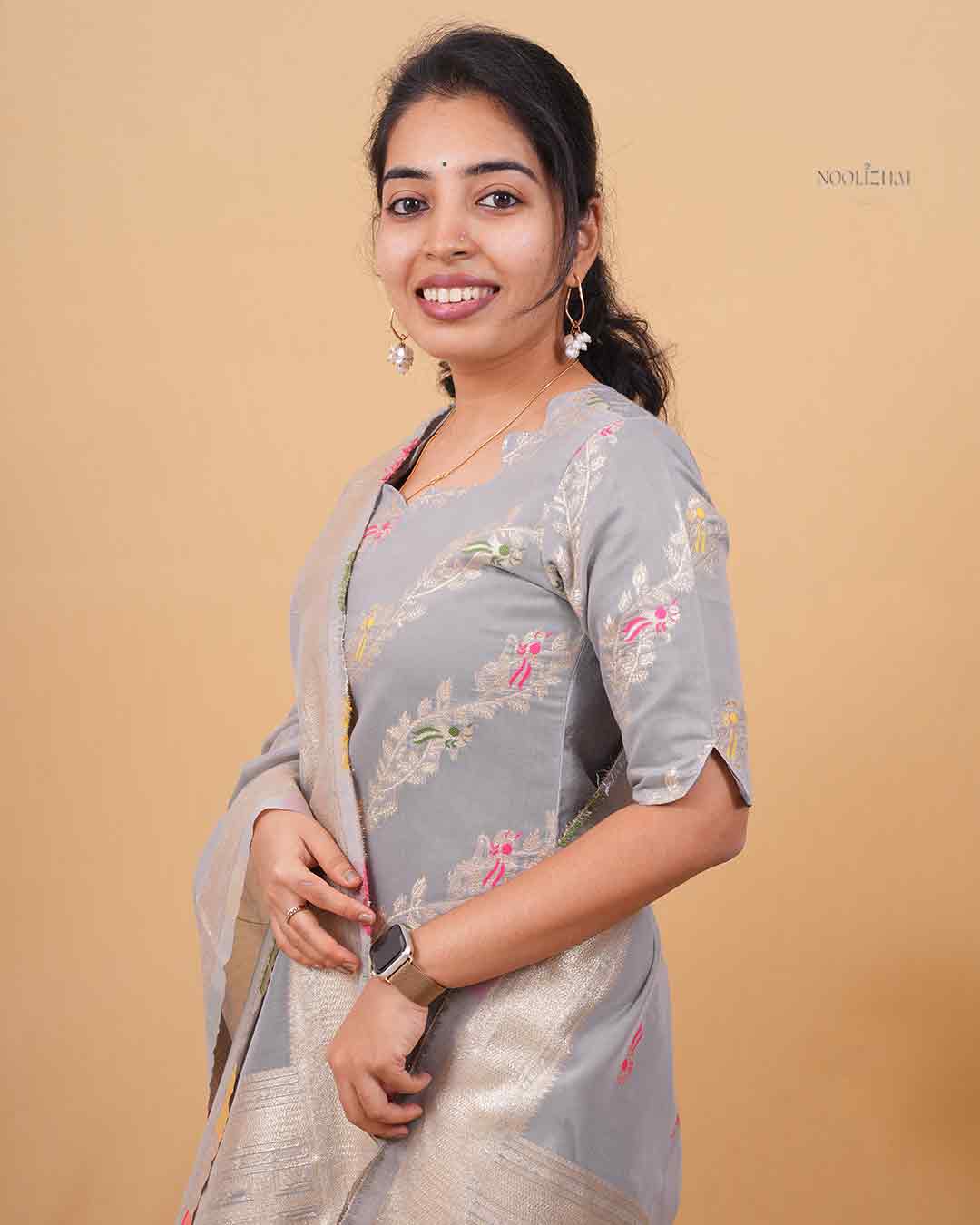 Saambal Neela Aaram Kurta Set