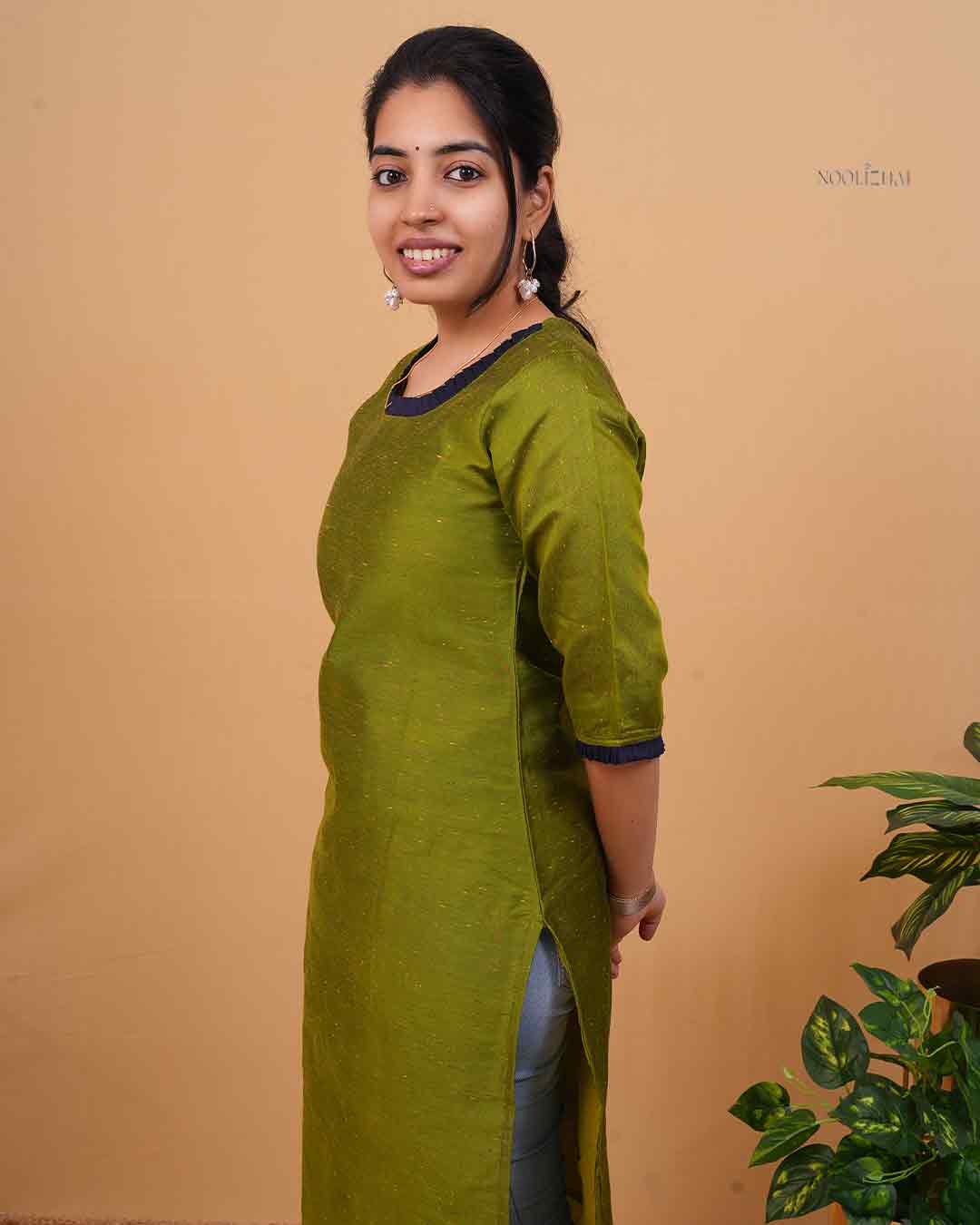 Contrast Trim Olive Green Kurti
