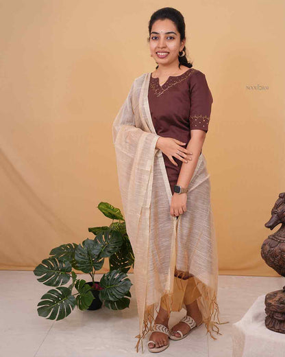 Mann Oviya Kurta Set (Dark brown)