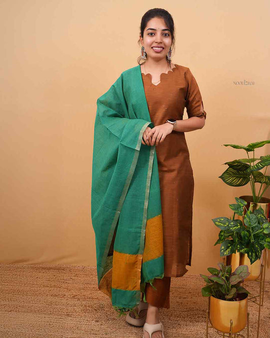 Artisan Brown Kurta Set with Dual-Tone Dupatta