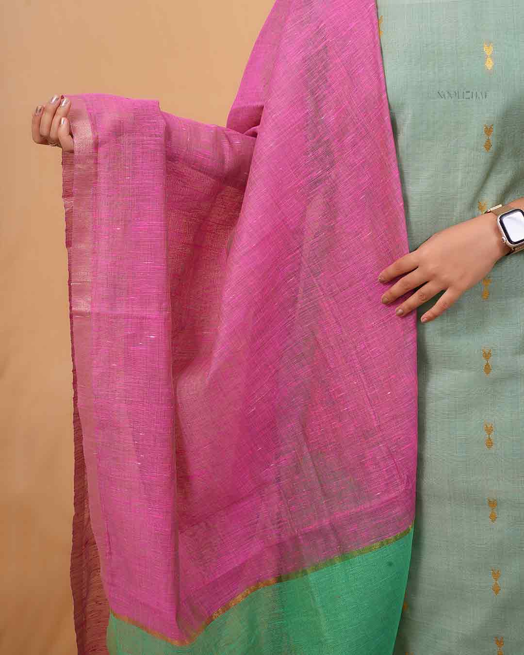 Handloom-Style Mint Kurta Set with Dual-Tone Dupatta