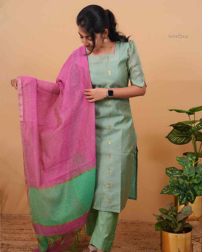 Handloom-Style Mint Kurta Set with Dual-Tone Dupatta