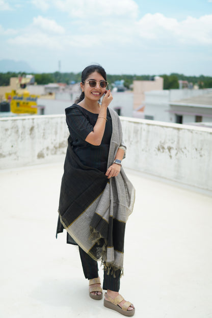 Black Beauty:Salwar set with shawl
